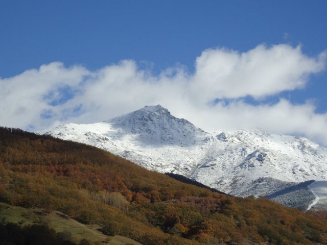 Haciendo rutas de senderismo